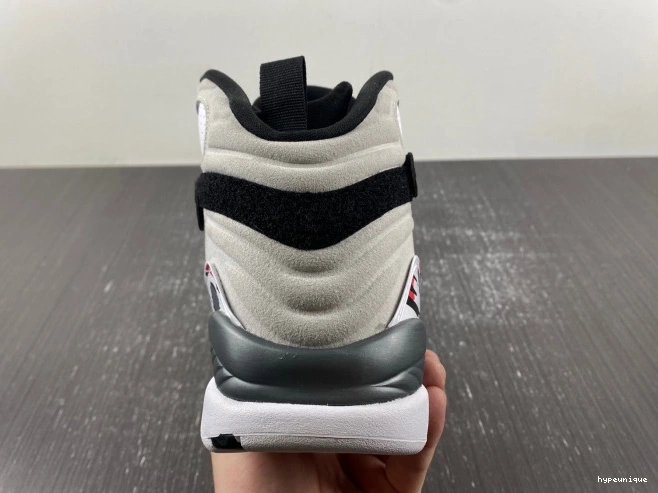 HYPE (2013) Bugs 305381-103 Bunny 8 Jordan Retro Air 0704
